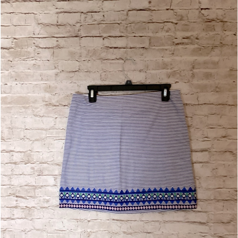 Vineyard Vines Geo Prep Embroidered skirt